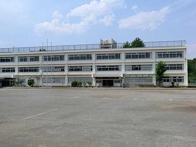 Junior high school. 1200m to Kurume junior high school