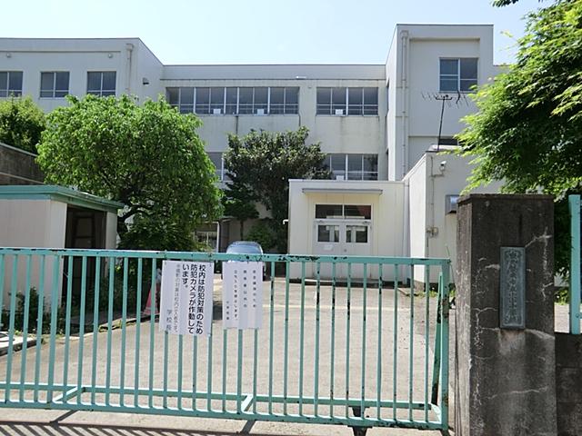 Primary school. 620m to Oyama Elementary School