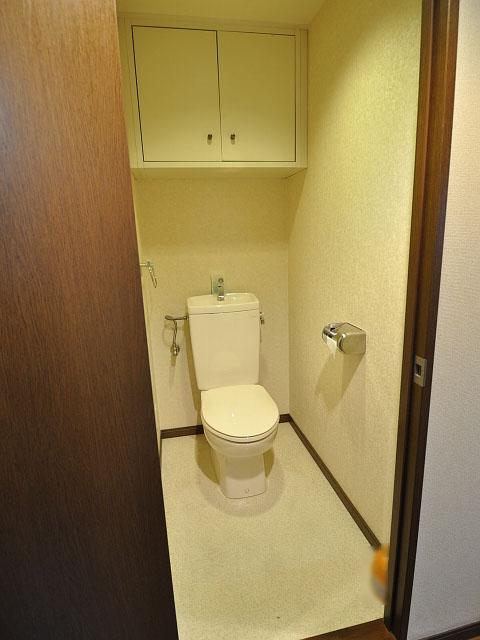 Toilet. Day God Palais stage Higashikurume toilet