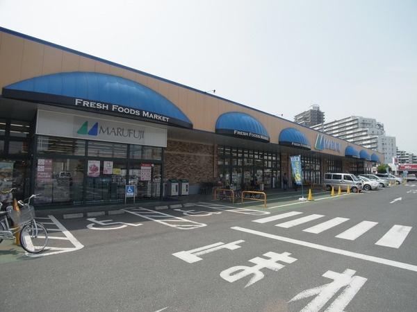 Supermarket. Marufuji to Higashikurume shop 917m