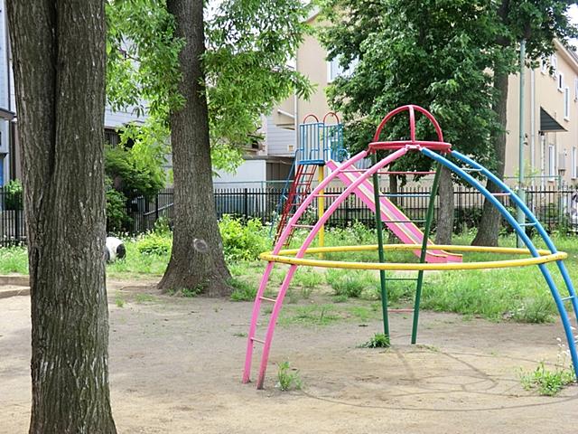 park. 410m until Hoshigaoka park