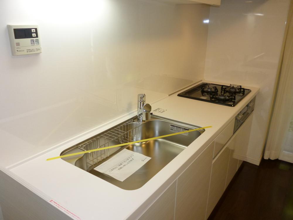 Other Equipment. Panasonic System Kitchen (W2250 ・ Artificial marble top ・ Water purifier built-in shower faucet)