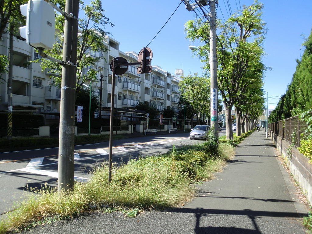 Other. Also there is also a location !! sidewalk of the 30-minute bus ride from Tachikawa Station