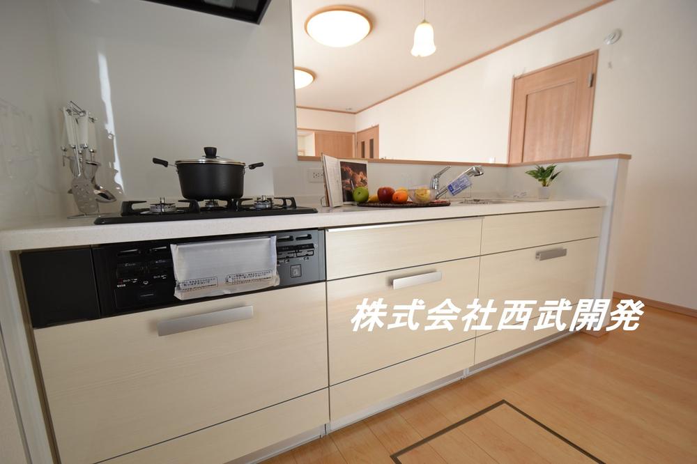 Same specifications photo (kitchen). D Building same specification kitchen (panel color, etc. may vary)