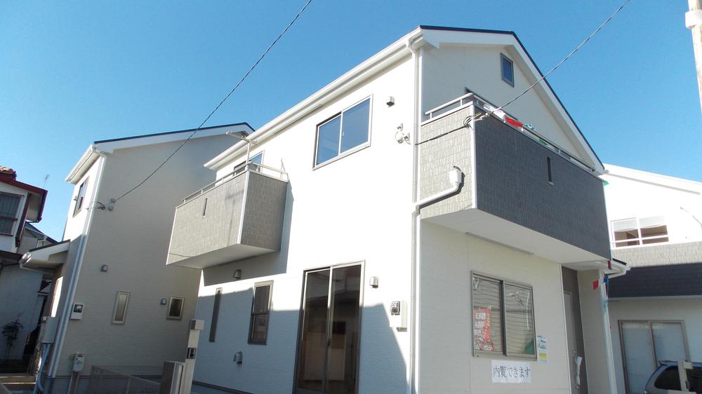 Local appearance photo. Local shooting