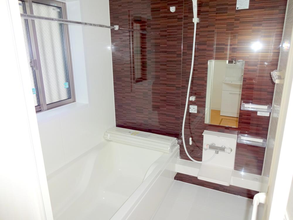 Bathroom. Indoor (11 May 2013) Shooting