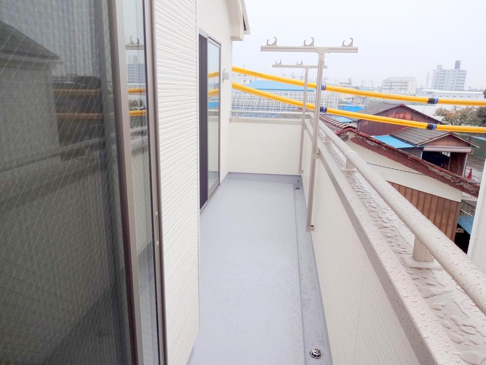 Balcony. Local (11 May 2013) Shooting