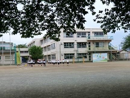 Primary school. Higashimurayama stand Akitsu to elementary school 577m
