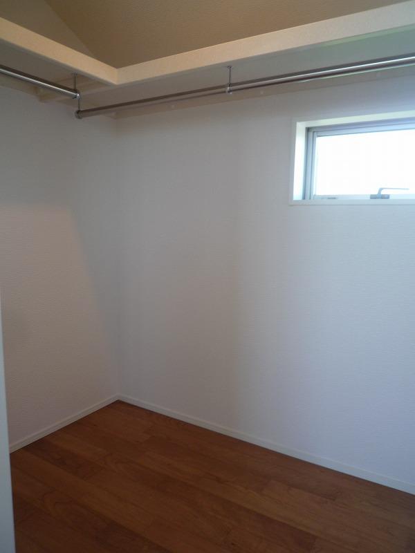 Receipt. Indoor (10 May 2013) Shooting Western style room