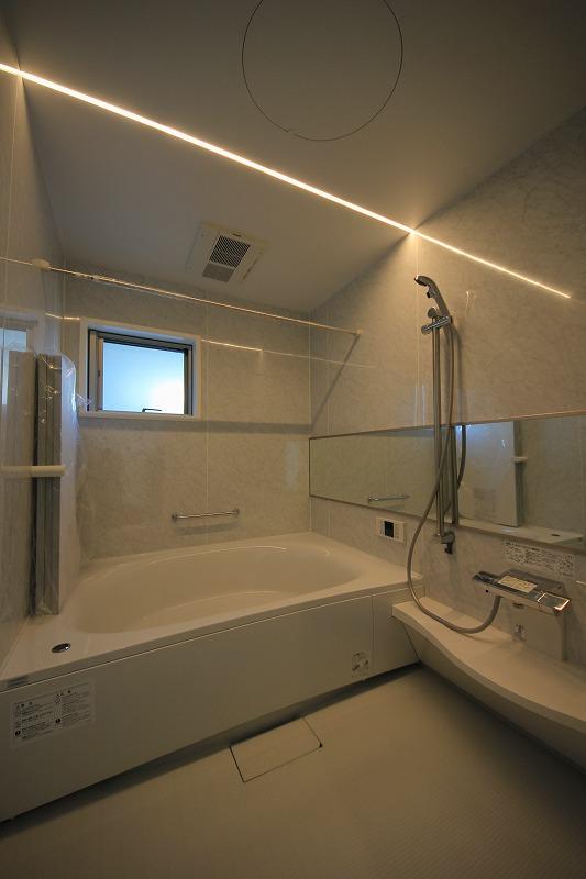 Bathroom. Indoor (11 May 2013) Shooting 1.25 square meters bathroom size! 