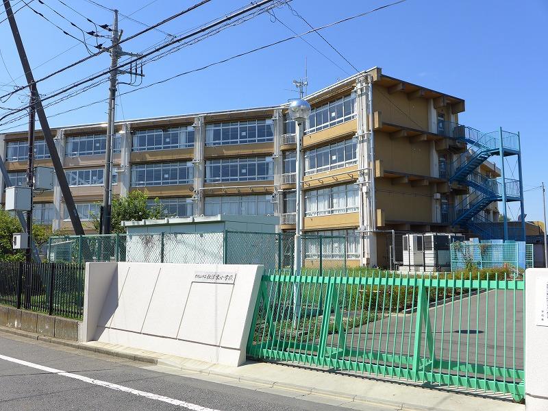 Primary school. Akitsu 360m to East Elementary School