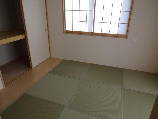 Non-living room. Building 2