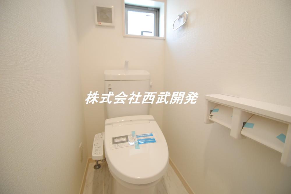 Same specifications photos (Other introspection). Same specifications toilet