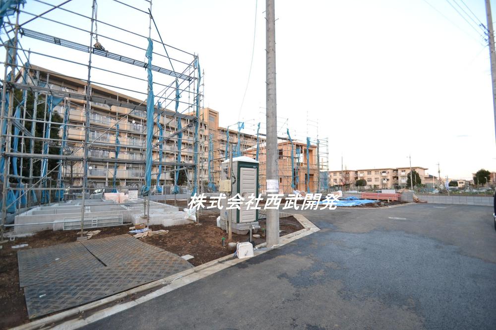 Local appearance photo. Local (12 May 2013) Shooting