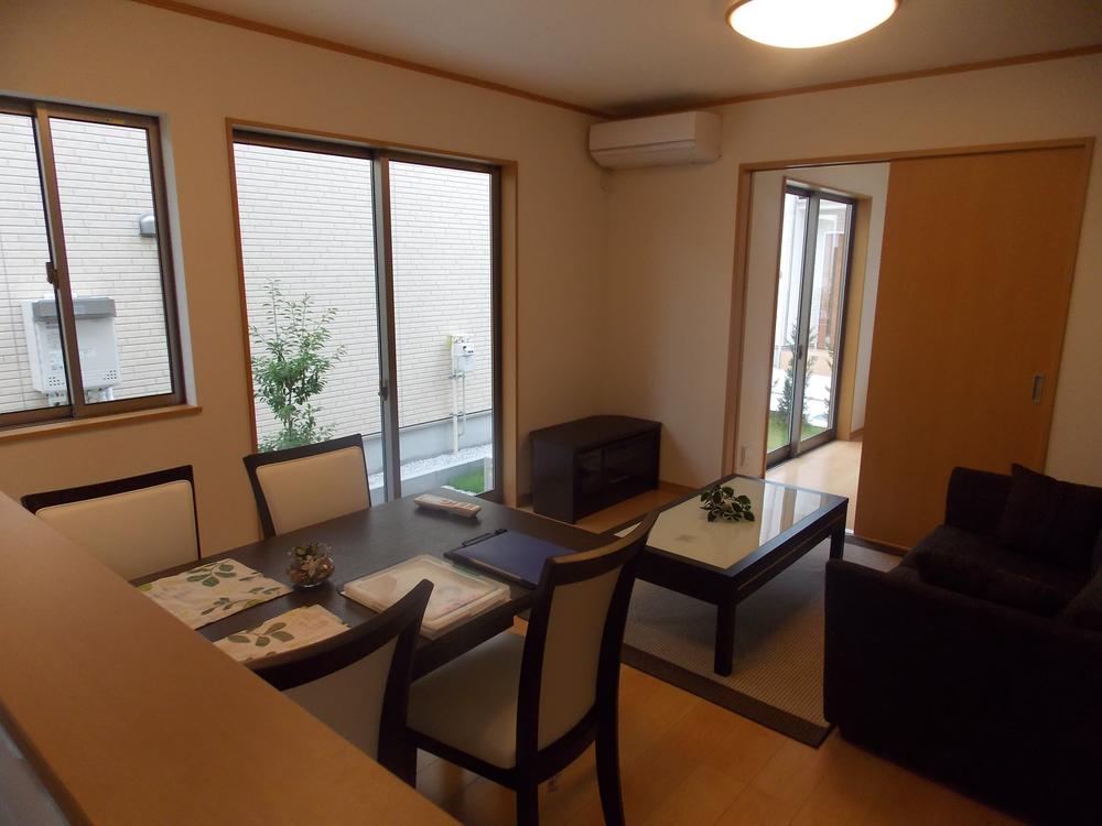 Same specifications photos (living). Same specifications