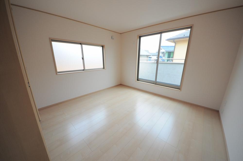 Non-living room. Indoor (11 May 2013) Shooting