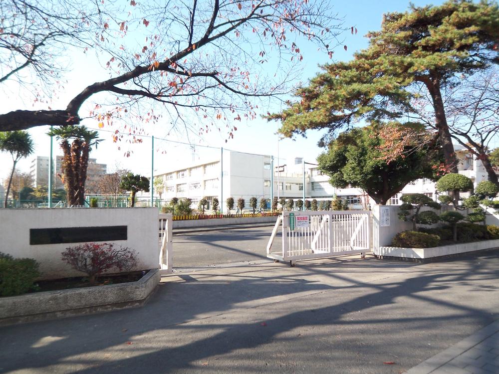 Primary school. Higashimurayama stand Yasaka to elementary school 280m