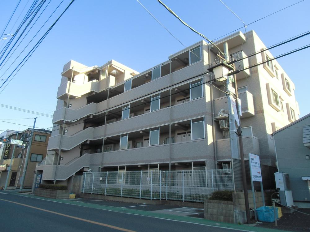 Local appearance photo. Local (12 May 2013) Shooting