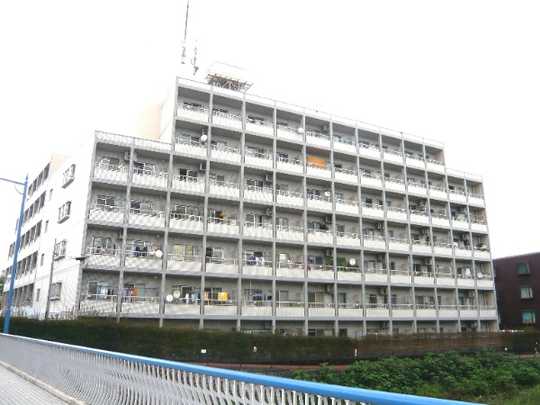 Local appearance photo. Shooting from the southwest side