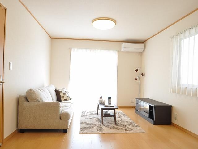 Living. Higashimurayama Suwa-cho 2-chome, J Building LDK