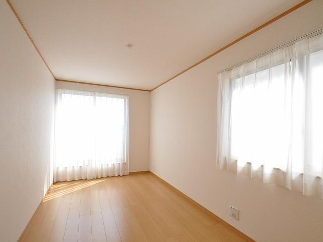 Non-living room. Higashimurayama Suwa-cho 2-chome, J Building Western style room