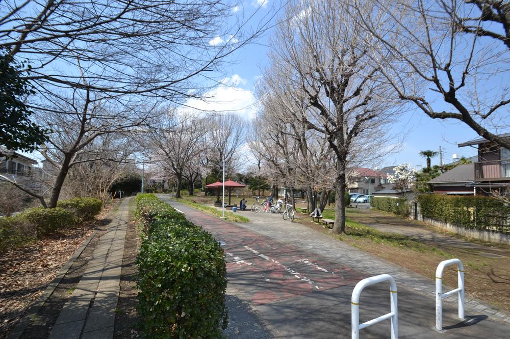 Other Environmental Photo. 100m until Tamako bike path