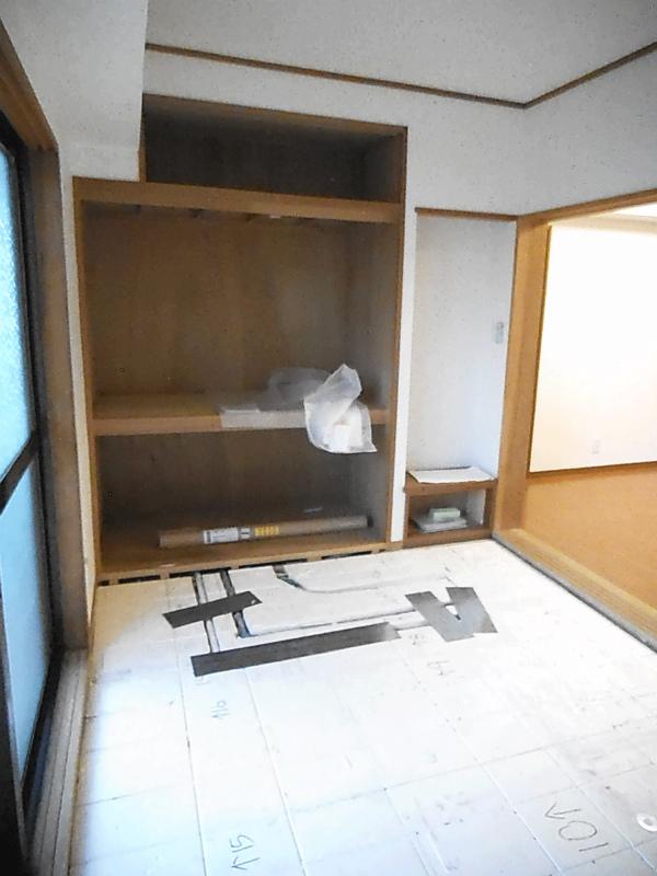 Non-living room. Japanese-style room 6 tatami Tatami is now installed