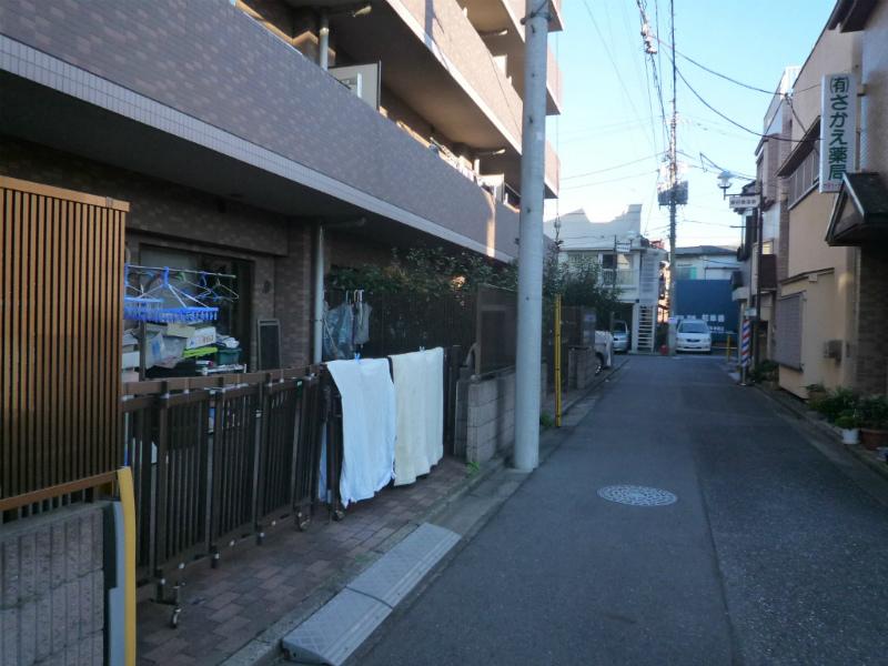 Other local. Frontal road