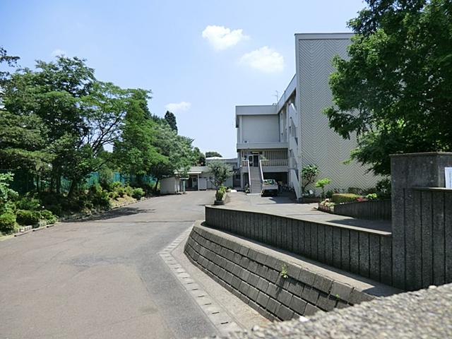 Primary school. Hagiyama until elementary school 900m