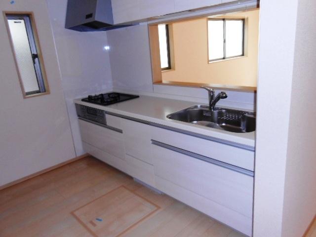 Kitchen. Local (10 May 2013) Shooting