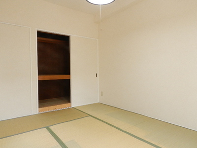 Living and room. Japanese-style room 6 quires