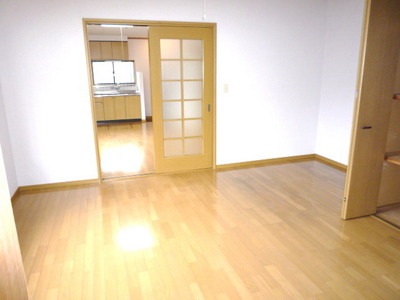 Other room space. Is an image