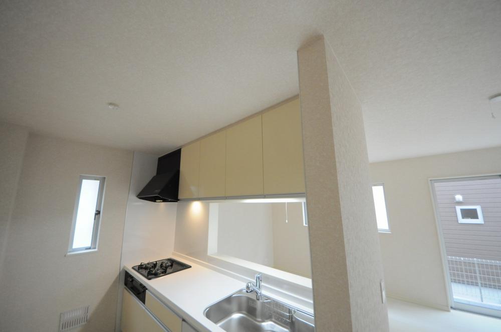 Same specifications photos (Other introspection). Same specifications