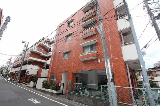 Local appearance photo. "Kumegawa Station" a 3-minute walk!