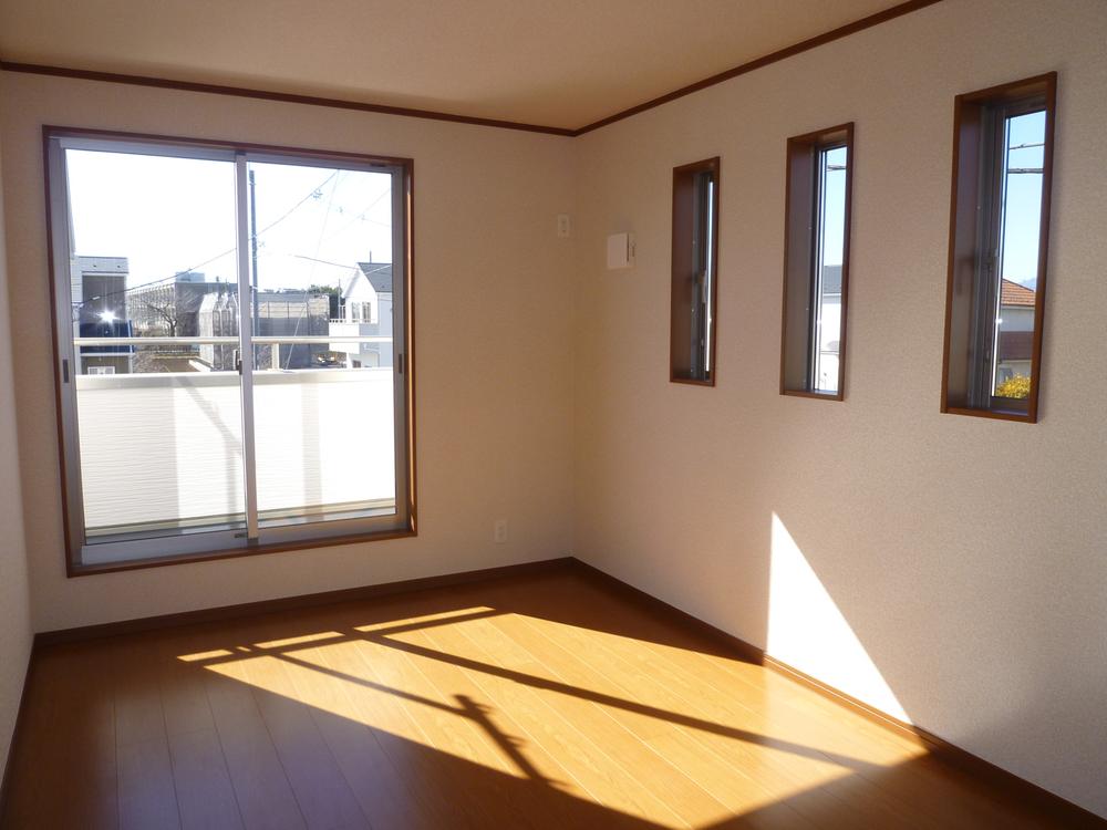 Same specifications photos (Other introspection). Same specifications