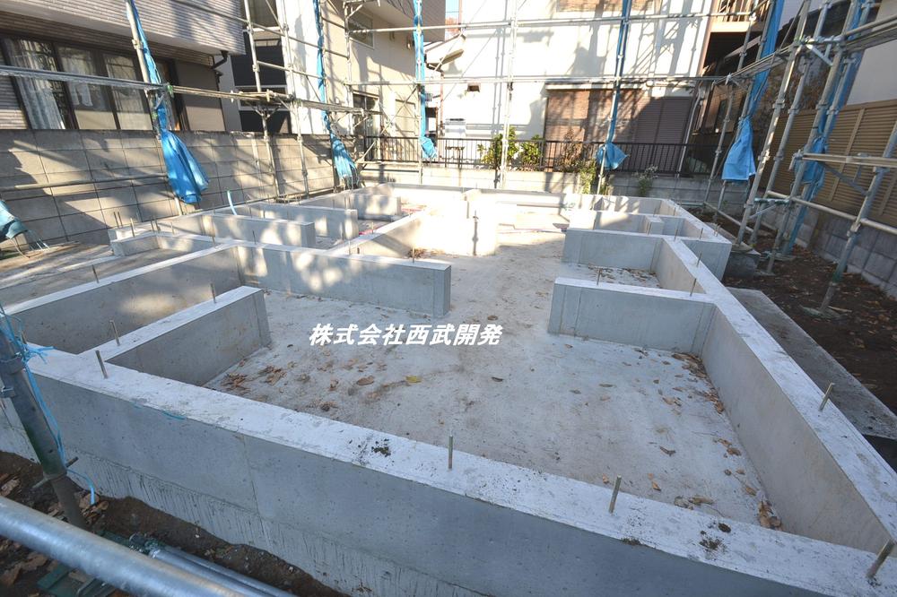 Local appearance photo. Local (12 May 2013) Shooting