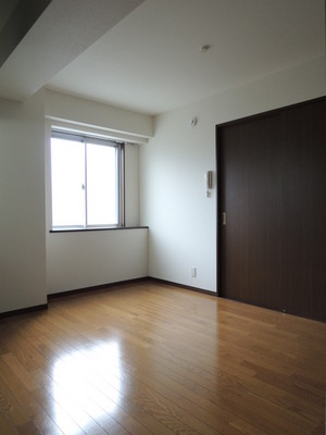 Living and room. DK