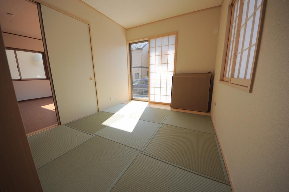 Same specifications photos (Other introspection). Same specifications