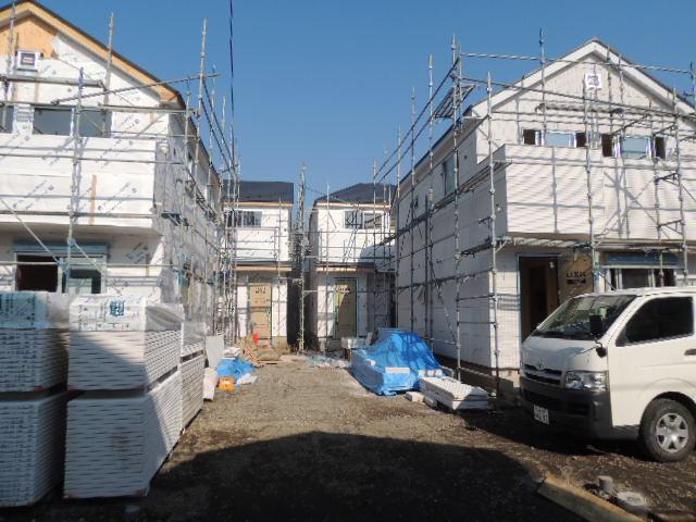 Local appearance photo. Local (11 May 2013) Shooting