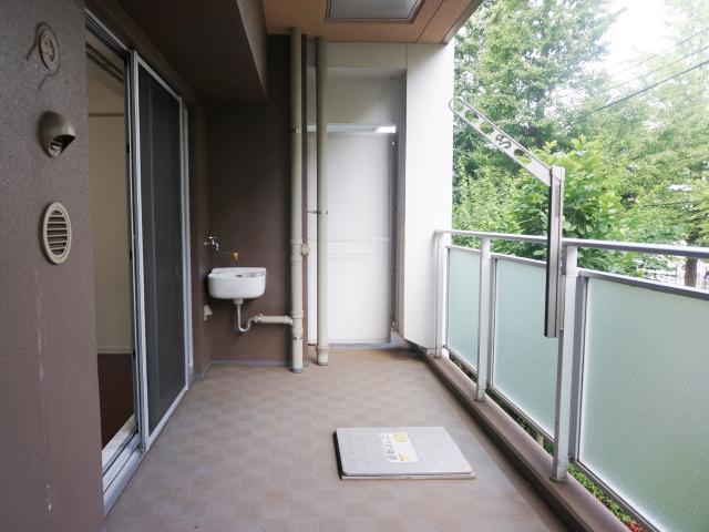 Balcony. Kokorokosu Tokyo Kumegawa balcony