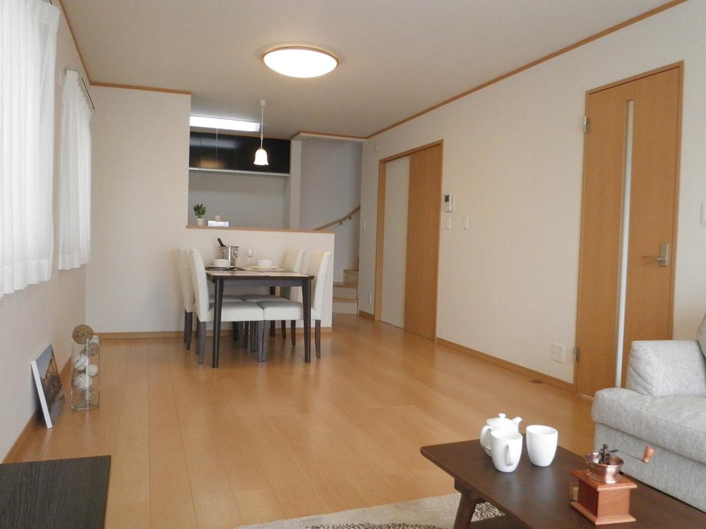 Living. Indoor (September 2013) shooting model building (J Building)