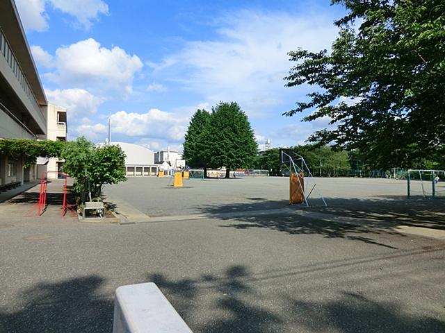 Primary school. Higashimurayama stand Minamidai to elementary school 755m