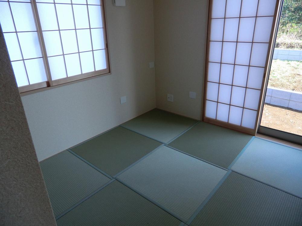 Same specifications photos (Other introspection). Same specifications