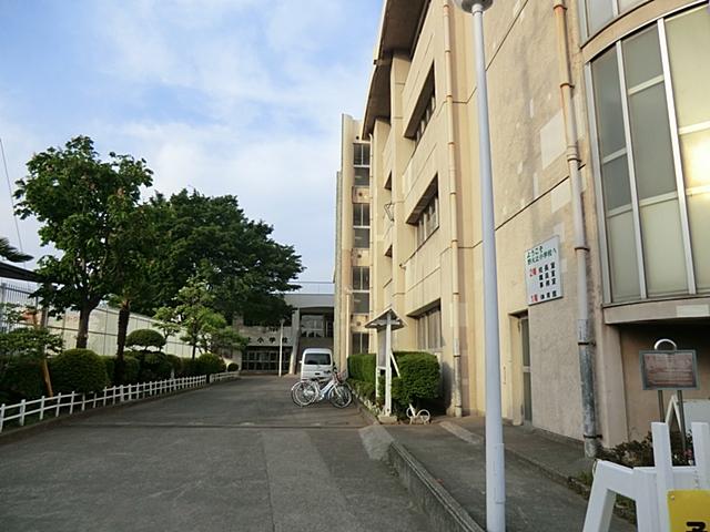Primary school. It higashimurayama stand Nobidome to elementary school 888m