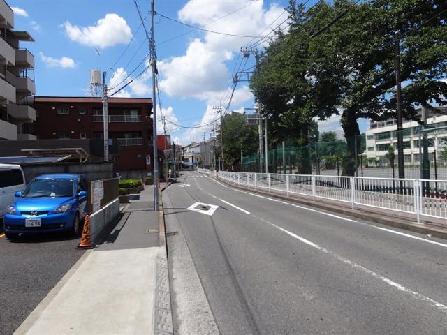 Other. Building before the road, Across the road Yasaka Elementary School