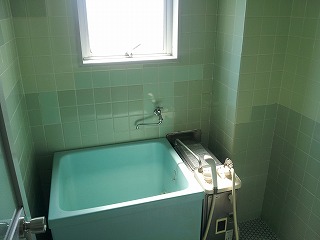 Bath. With reheating function, The bathroom with a window