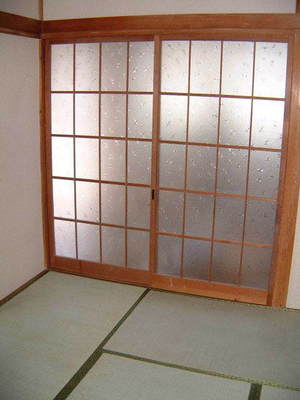 Living and room. Japanese-style room 6 quires From the terrace side