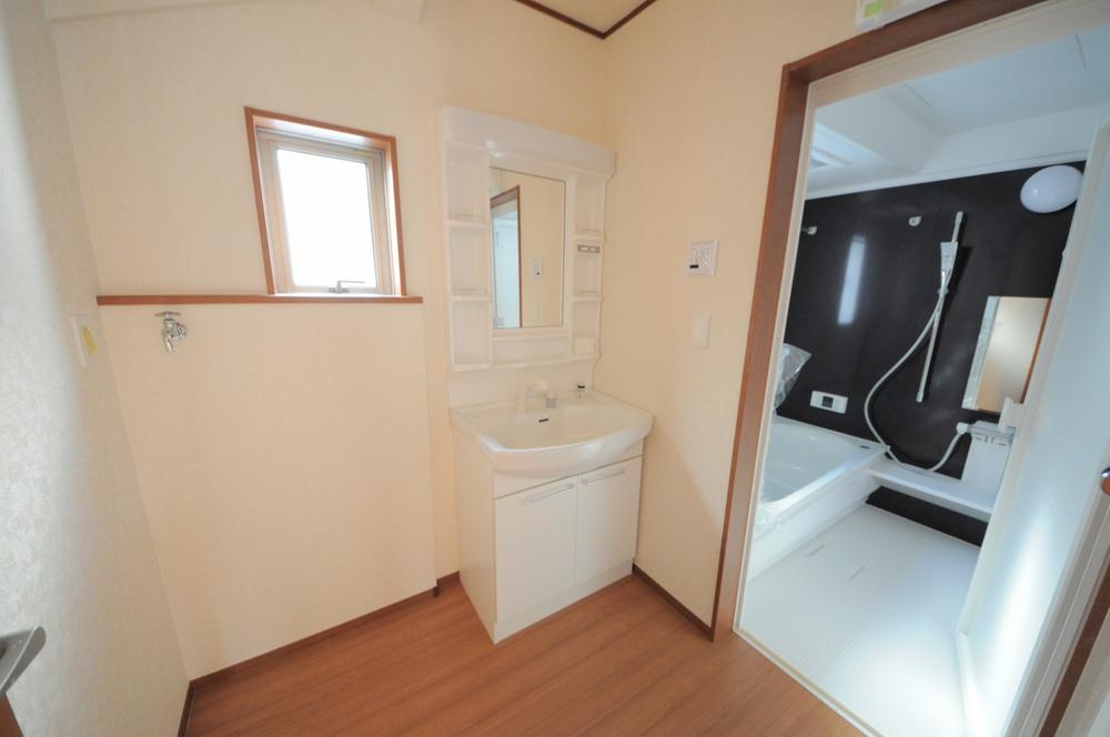 Bathroom. Indoor (11 May 2013) Shooting