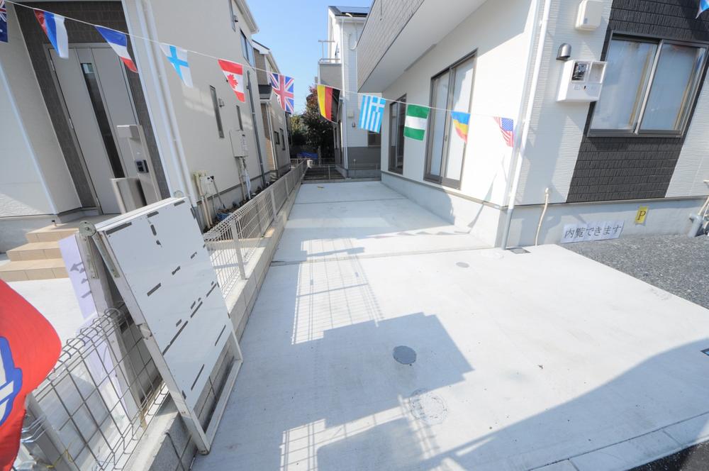 Parking lot. Local (11 May 2013) Shooting