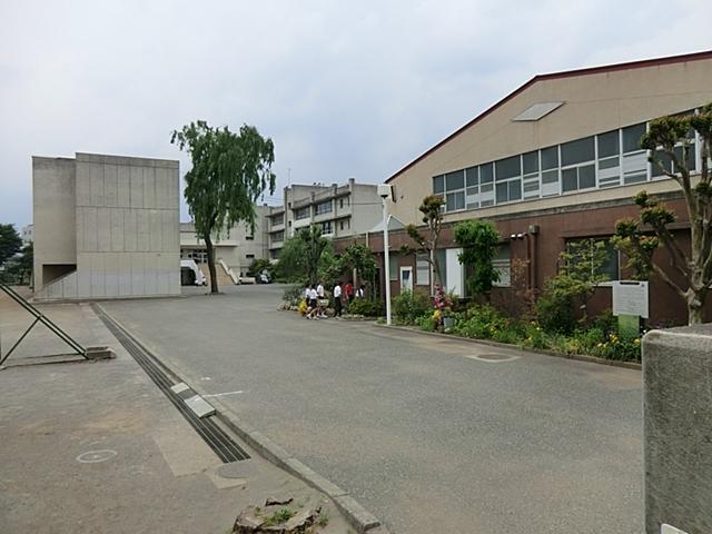 Junior high school. Higashimurayama stand Higashimurayama 559m to the third junior high school Hagiyama branch school